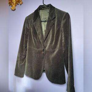 The limited black velvet blazer